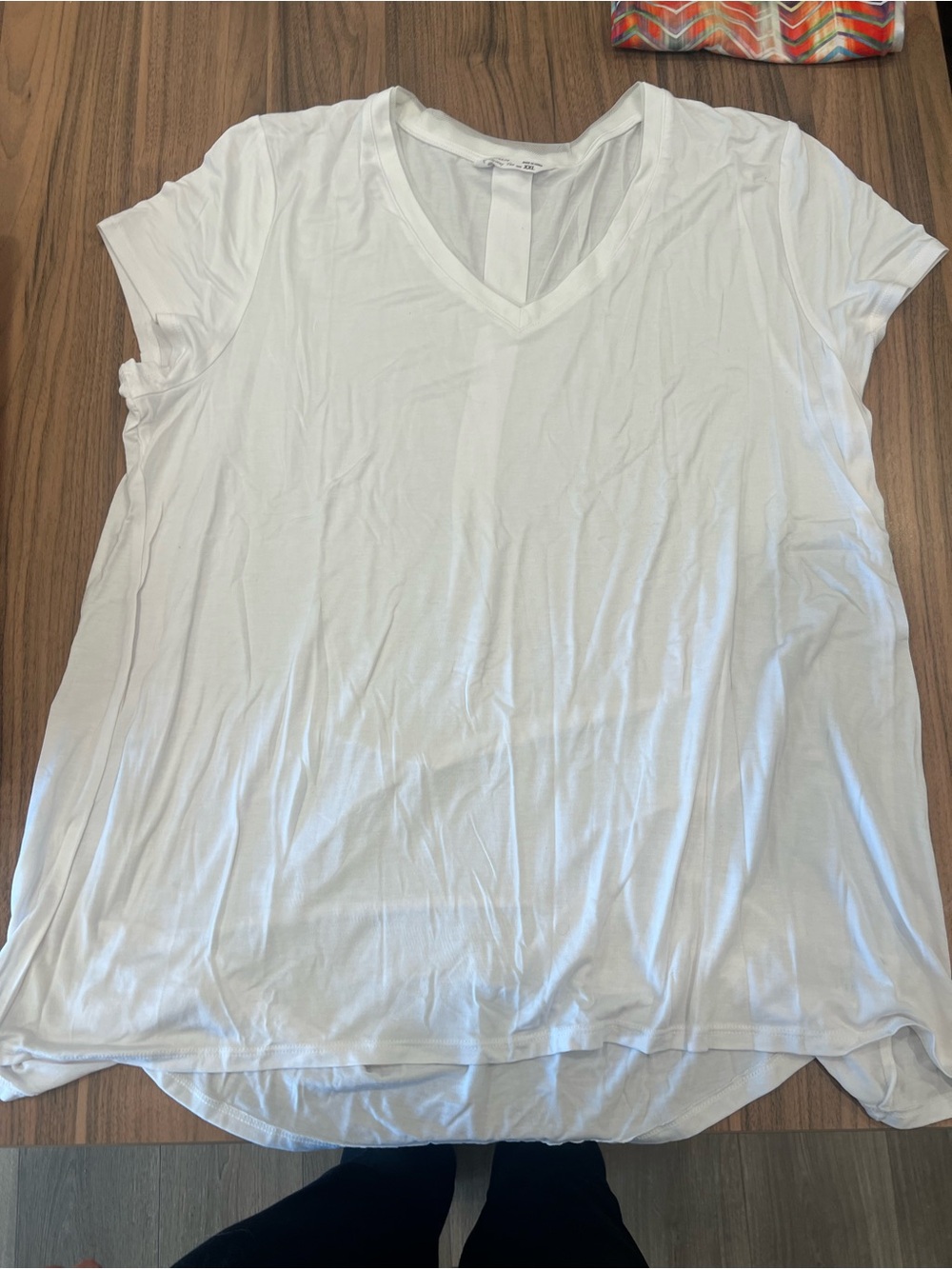Women’s White V-Neck Short Sleeve Everyday Tee